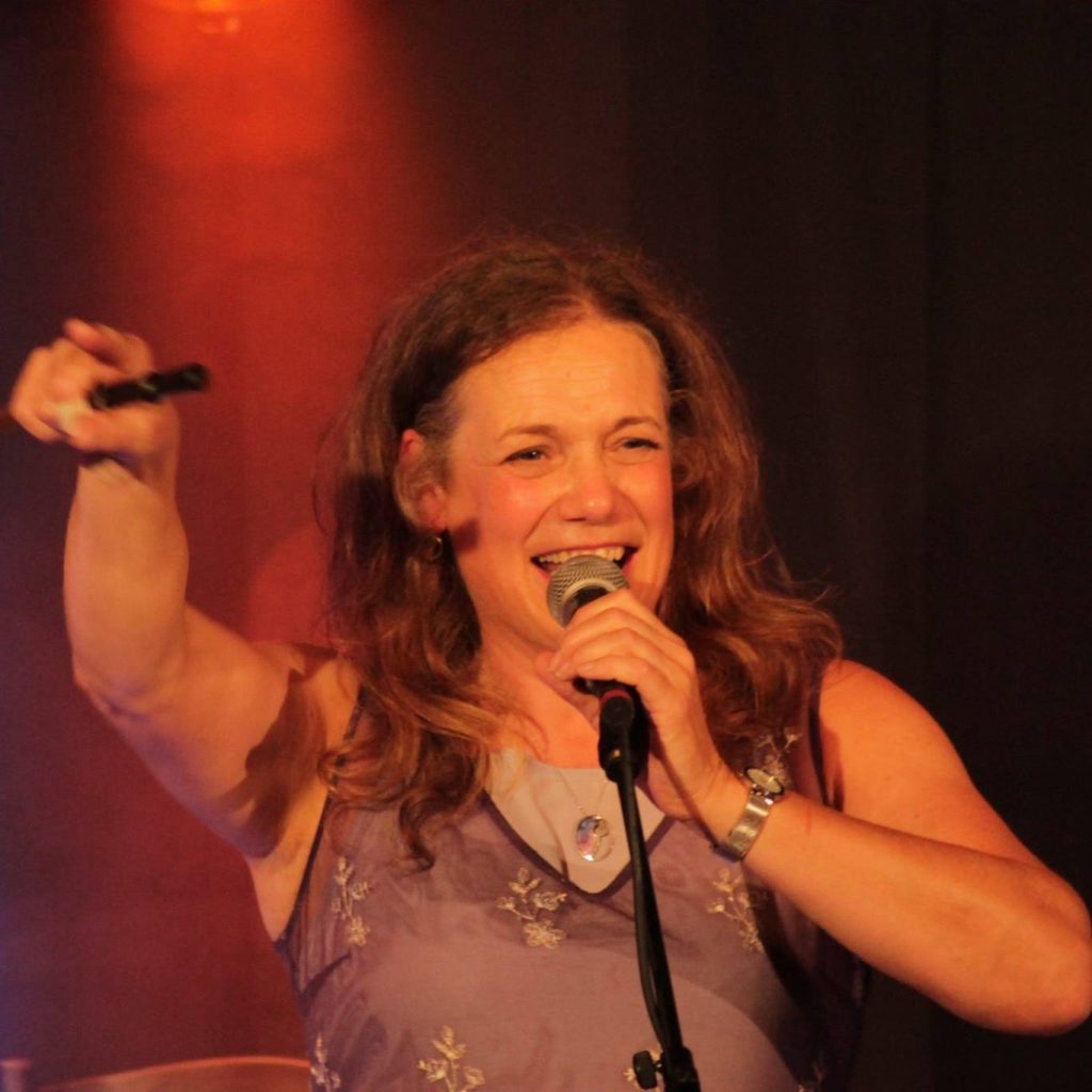 Helen FLAHERTY & BAND