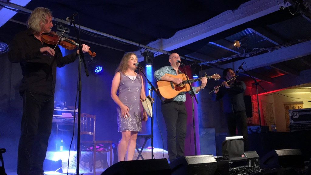Helen FLAHERTY & BAND